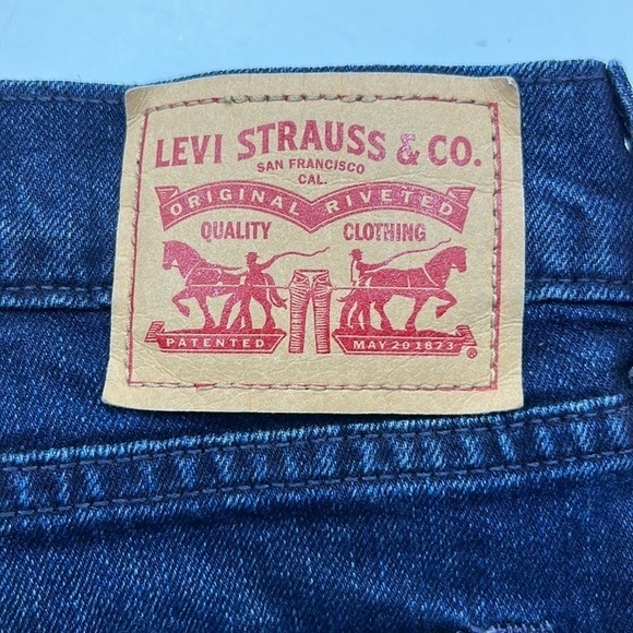 Levi’s Boyfriend Size 32 - Picture 11 of 16